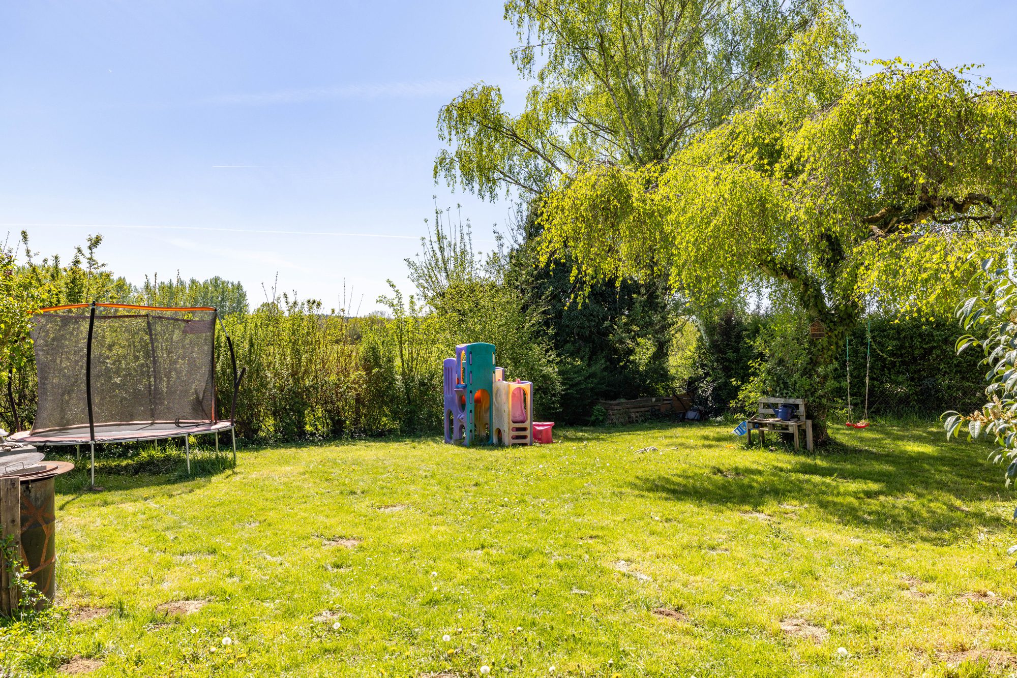 Immobilienangebot - Nidderau / Eichen - Alle - Nidderau-Eichen: "Kapitalanlage" 3-Parteienhaus mit Gartengrundstück in ruhiger Feldrandlage