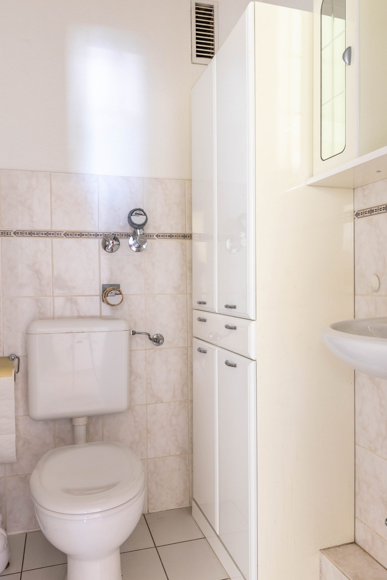 Immobilienangebot - Maintal / Bischofsheim - Alle - Maintal-Bischofsheim: Helle 3,5-Zimmer-Wohnung mit Balkon und Tiefgarage in gepflegter Wohnanlage