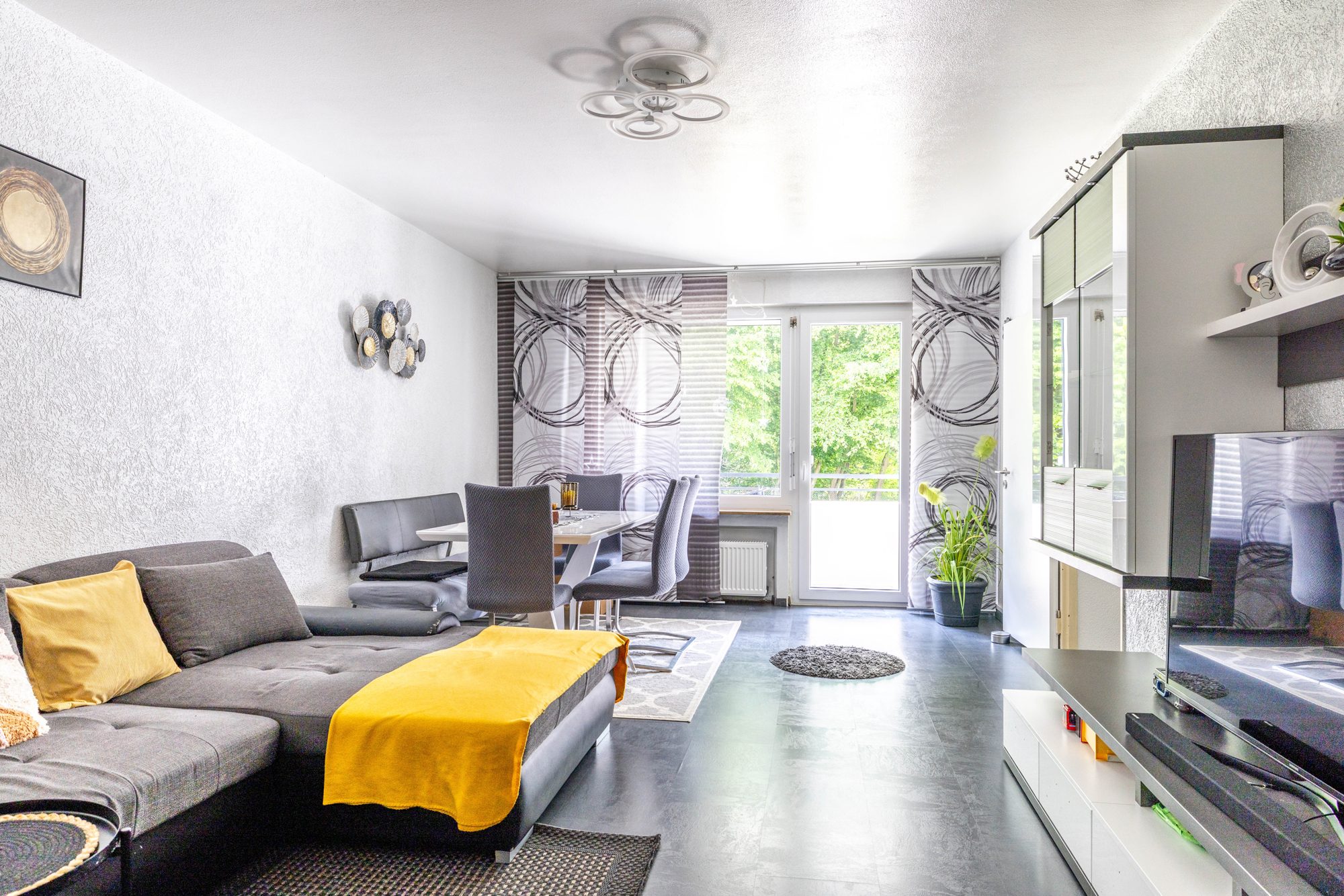 Immobilienangebot - Maintal / Dörnigheim - Alle - Maintal-Dörnigheim: Schöne 4-Zimmer-Wohnung mit Süd-Balkon & Einbauküche in ruhiger Waldrandlage