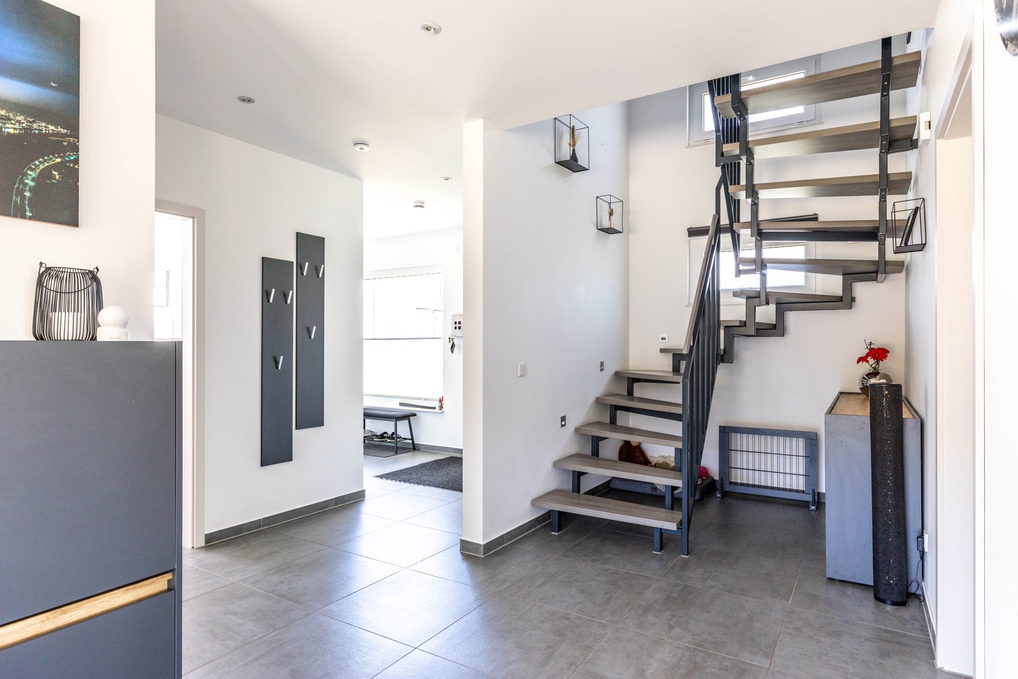 Immobilienangebot - Gelnhausen / Meerholz - Alle - Gelnhausen: Wunderschönes, neuwertiges Einfamilienhaus mit großzügigem Grundriss in beliebter Lage