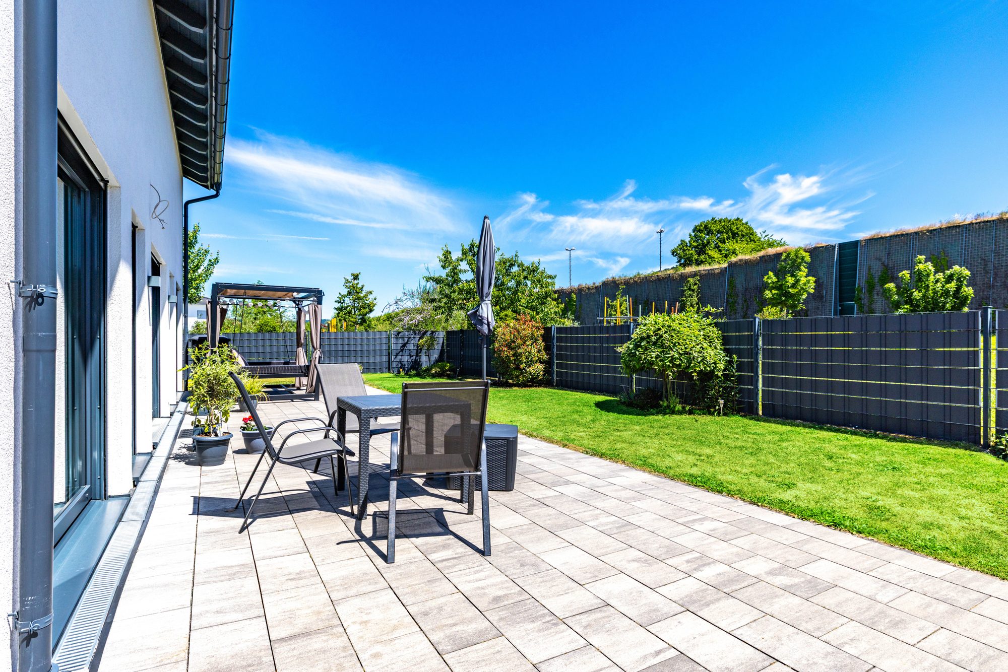 Immobilienangebot - Gelnhausen / Meerholz - Alle - Gelnhausen: Wunderschönes, neuwertiges Einfamilienhaus mit großzügigem Grundriss in beliebter Lage