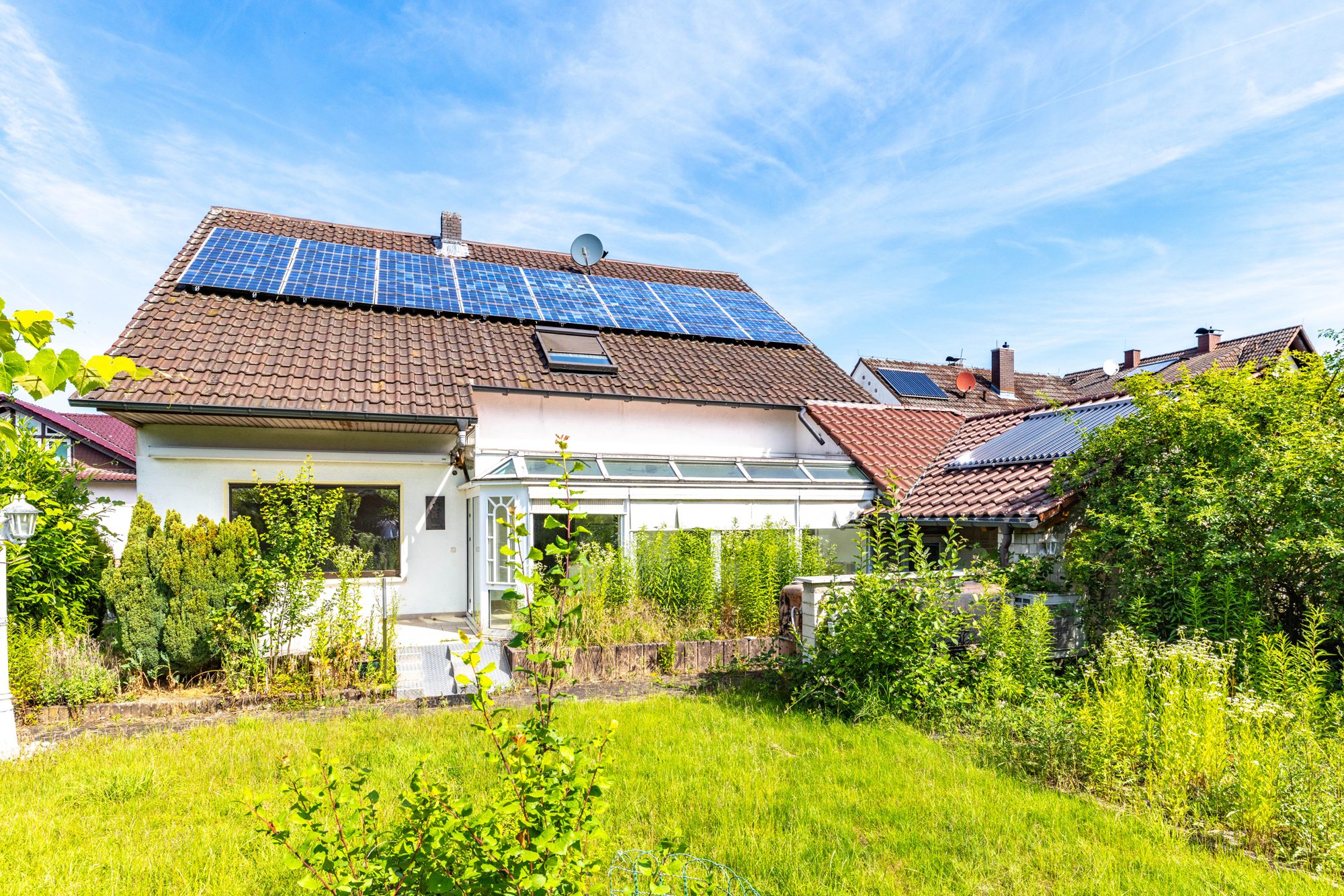 Immobilienangebot - Freigericht / Neuses - Alle - Freigericht-Neuses: Modernisierungsbedürftiges Einfamilienhaus mit tollem Grundstück in ruhiger Lage
