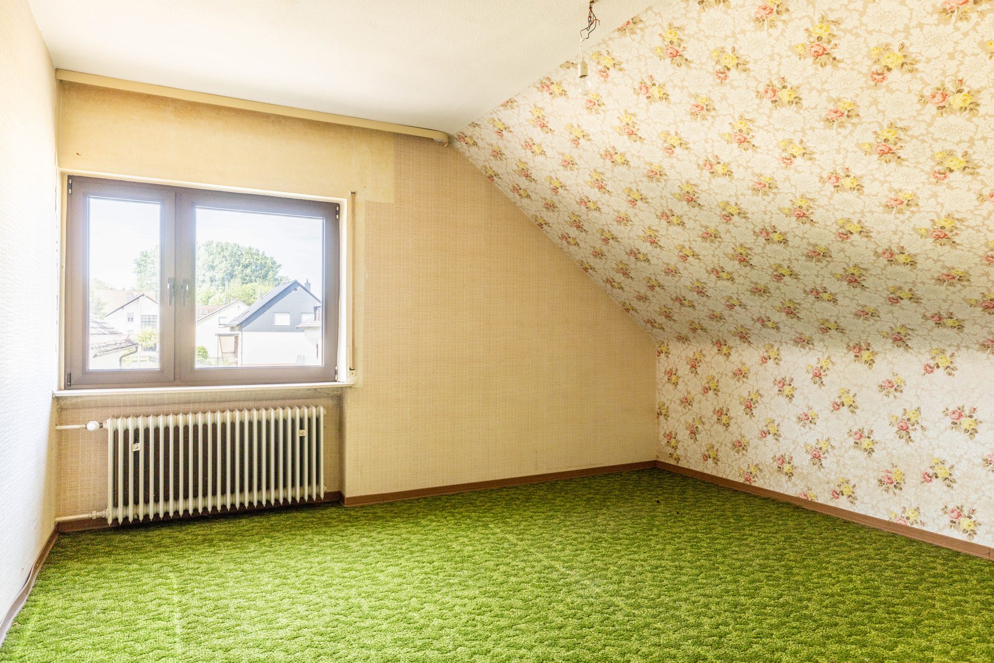 Immobilienangebot - Freigericht / Neuses - Alle - Freigericht-Neuses: Modernisierungsbedürftiges Einfamilienhaus mit tollem Grundstück in ruhiger Lage