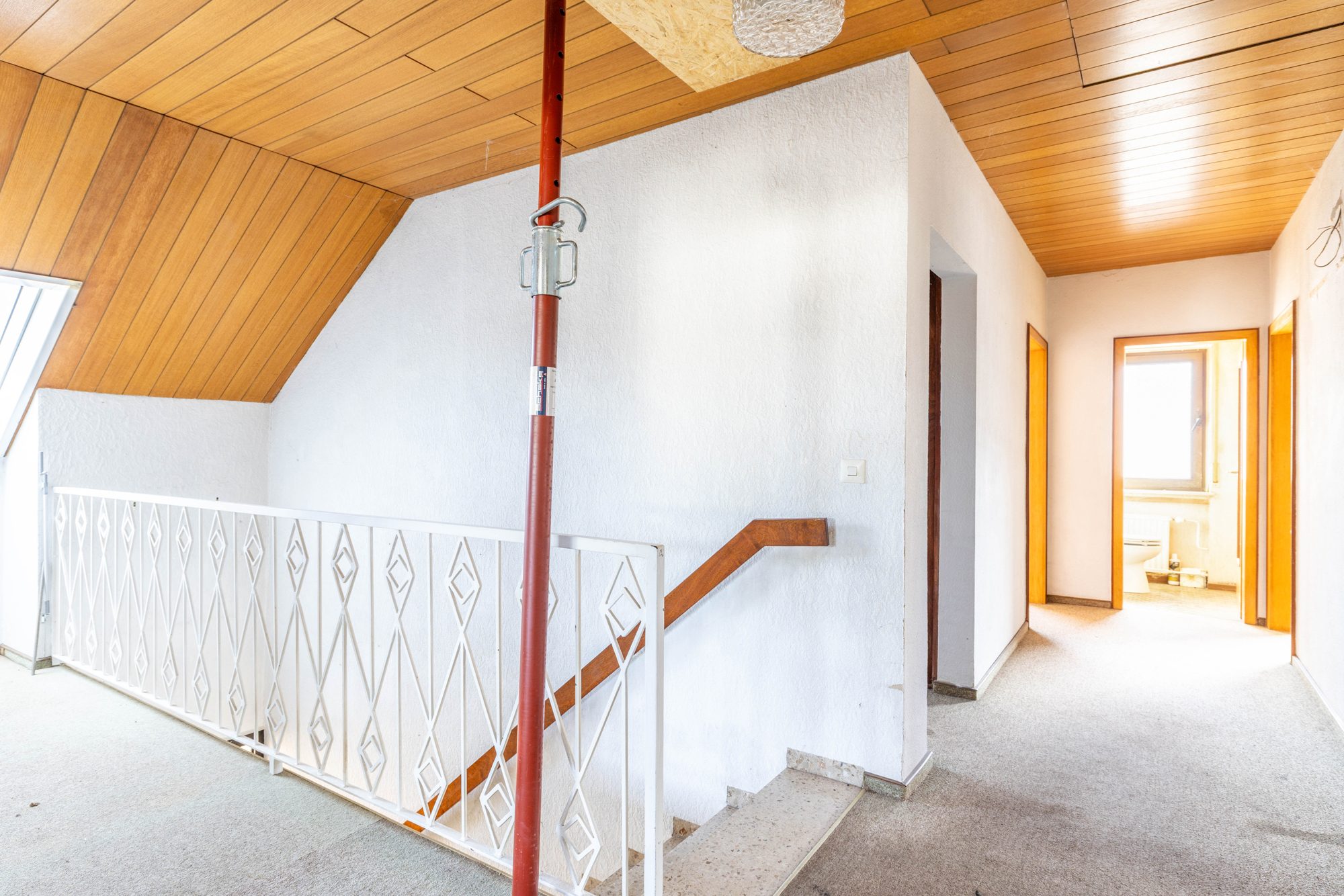 Immobilienangebot - Freigericht / Neuses - Alle - Freigericht-Neuses: Modernisierungsbedürftiges Einfamilienhaus mit tollem Grundstück in ruhiger Lage
