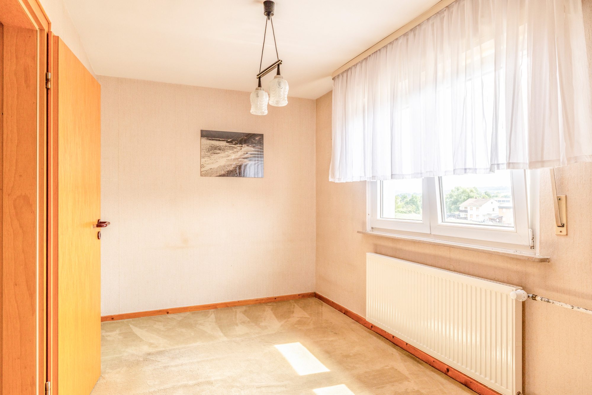 Immobilienangebot - Hasselroth - Alle - Hasselroth-Neuenhaßlau: Attraktives Liebhaberobjekt in Feldrandlage mit vielseitiger Nutzung