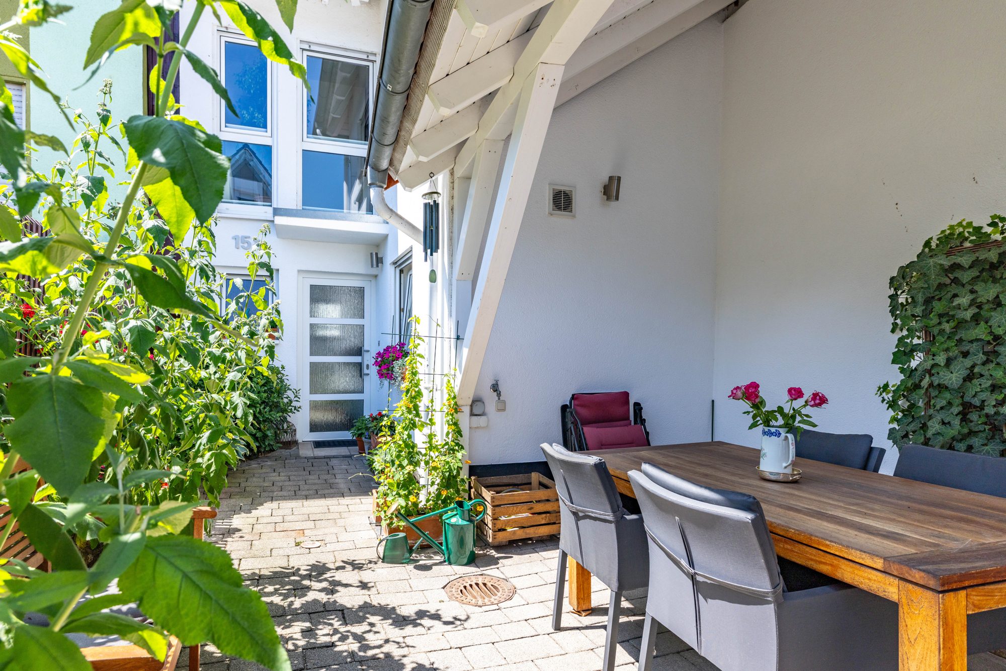 Immobilienangebot - Bad Vilbel - Alle - Bad Vilbel: Wunderschönes, individuelles Einfamilienhaus mit tollem Raumkonzept in beliebter Lage