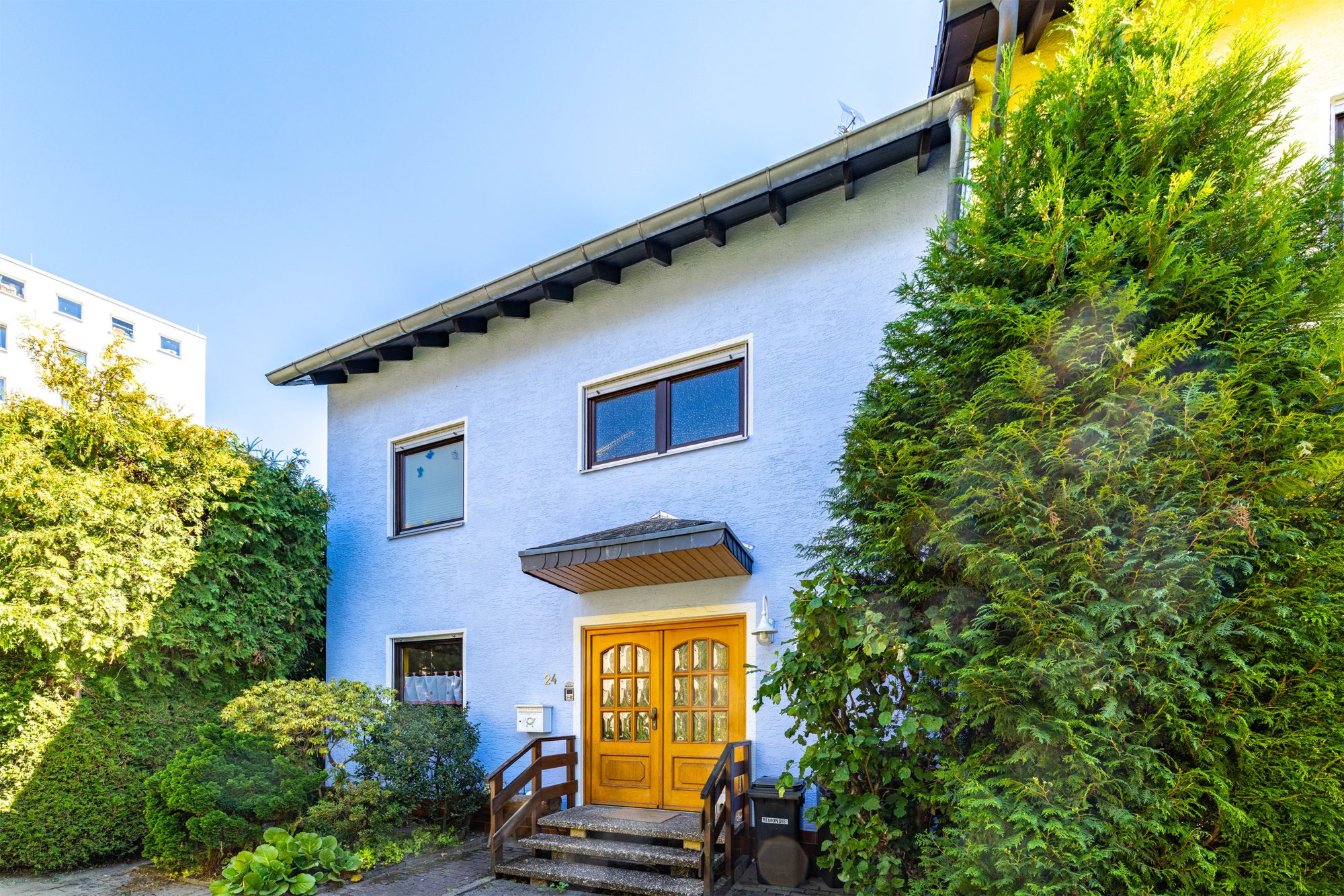 Immobilienangebot - Obertshausen - Alle - Obertshausen: Großzügige und gepflegte Doppelhaushälfte in ruhiger und beliebter Sackgassenlage