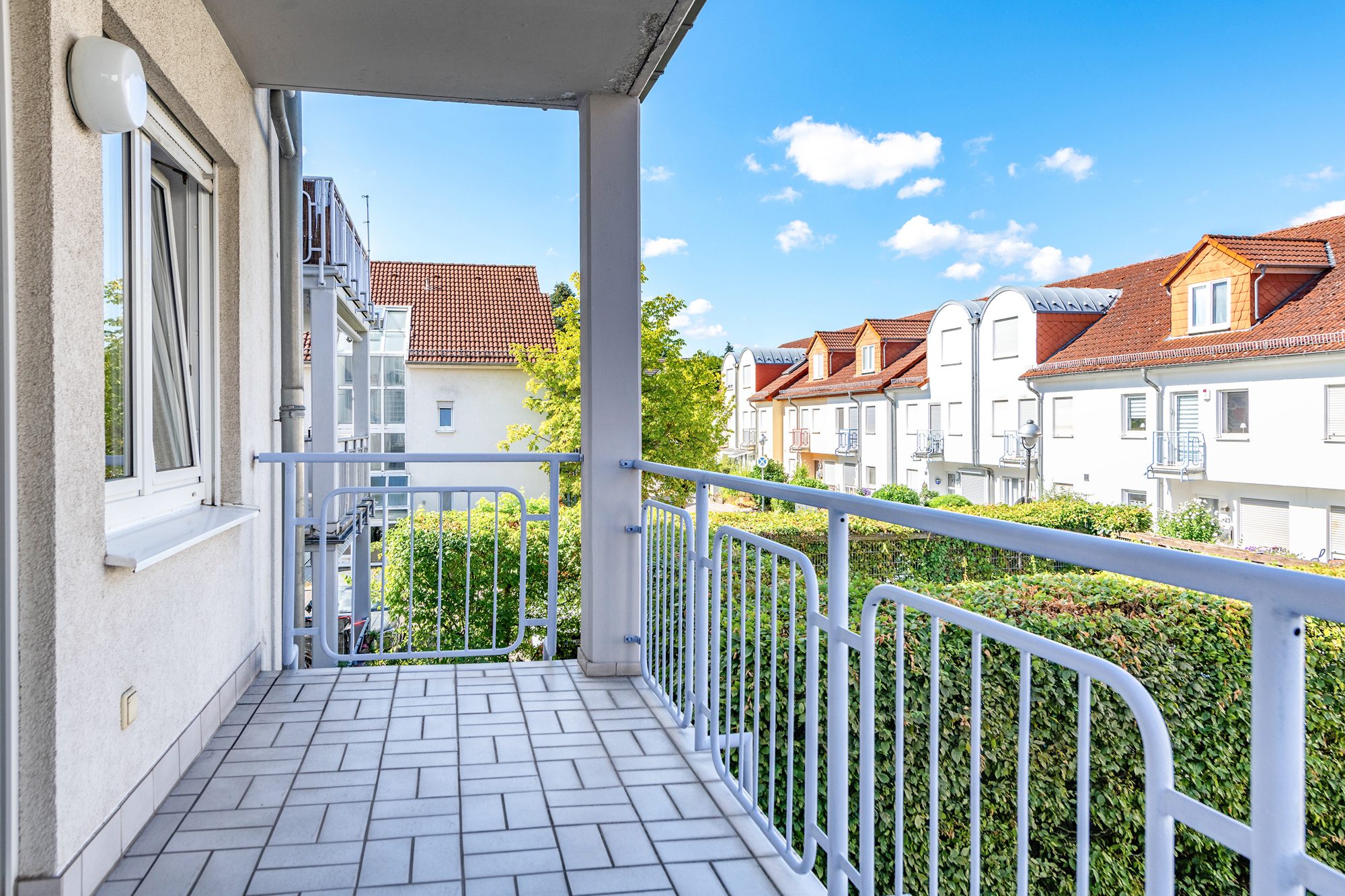 Immobilienangebot - Maintal / Dörnigheim - Alle - Maintal-Dörnigheim: Wunderschöne 2-Zimmer-Wohnung mit Einbauküche und tollem Süd-West Balkon