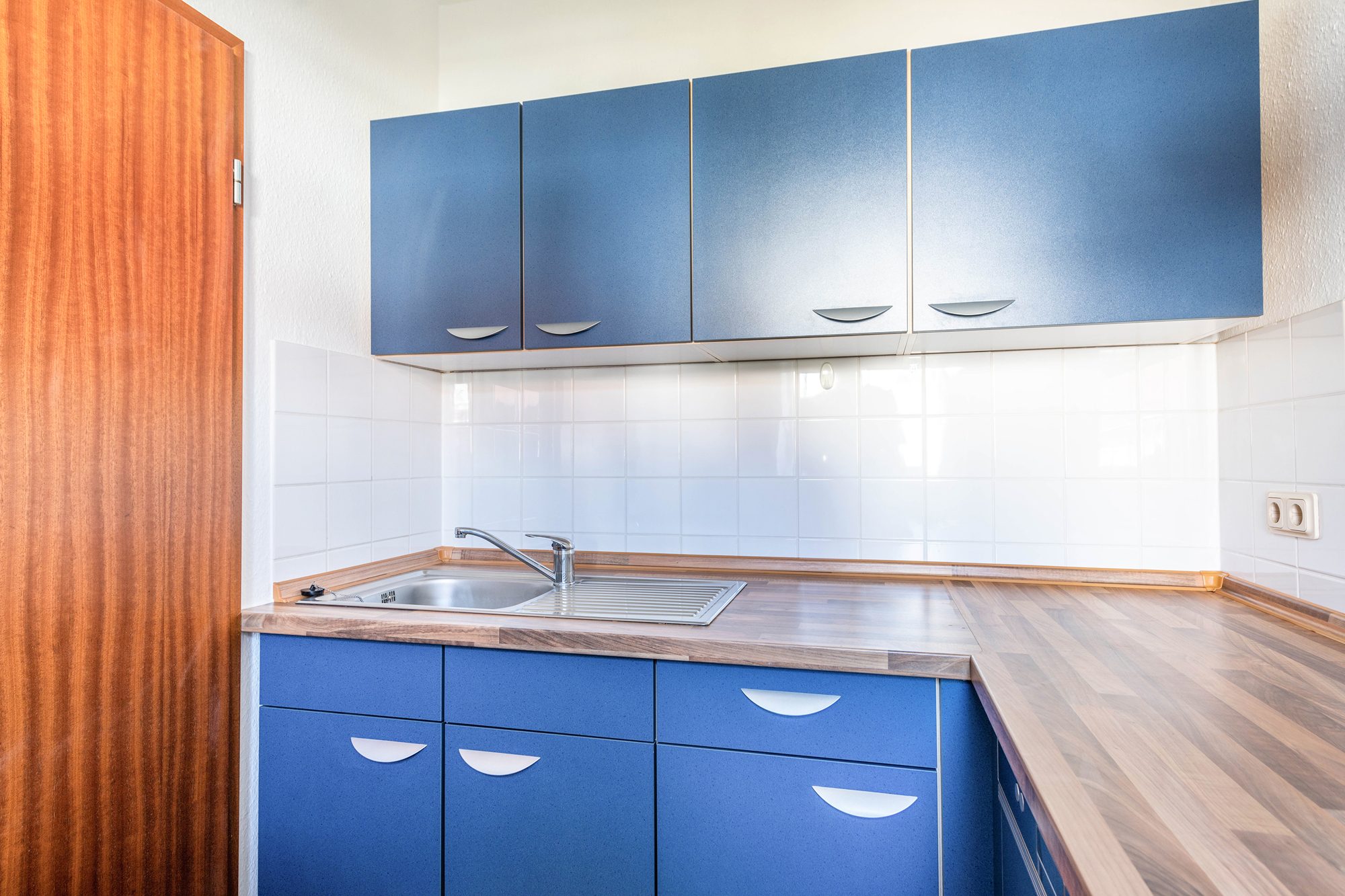 Immobilienangebot - Maintal / Dörnigheim - Alle - Maintal-Dörnigheim: Wunderschöne 2-Zimmer-Wohnung mit Einbauküche und tollem Süd-West Balkon