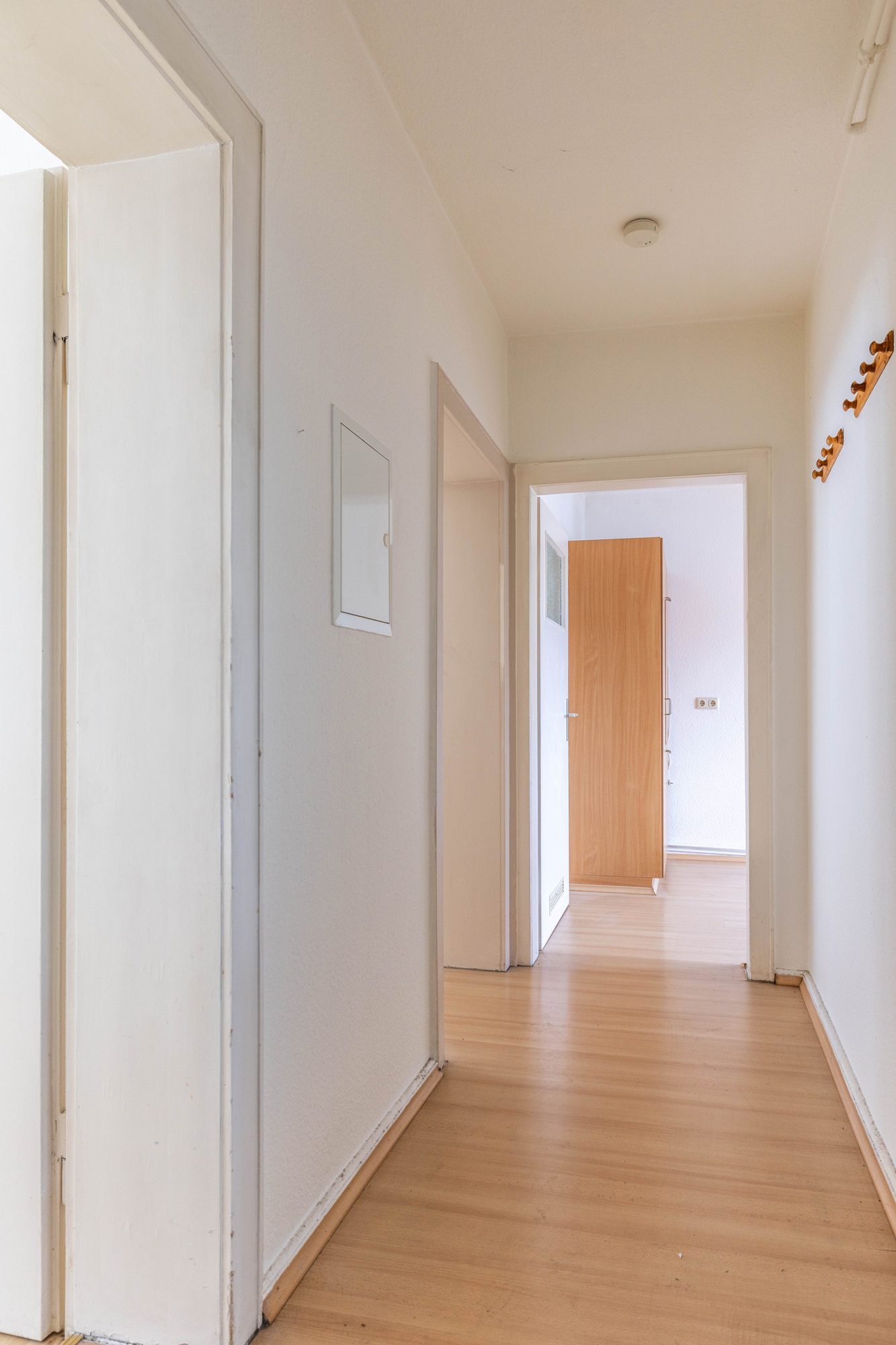 Immobilienangebot - Hanau - Alle - Hanau: Leerstehendes 4-Parteienhaus mit vorteilhaft geschnittenen 2-Zimmer-Wohnungen und Innenhof