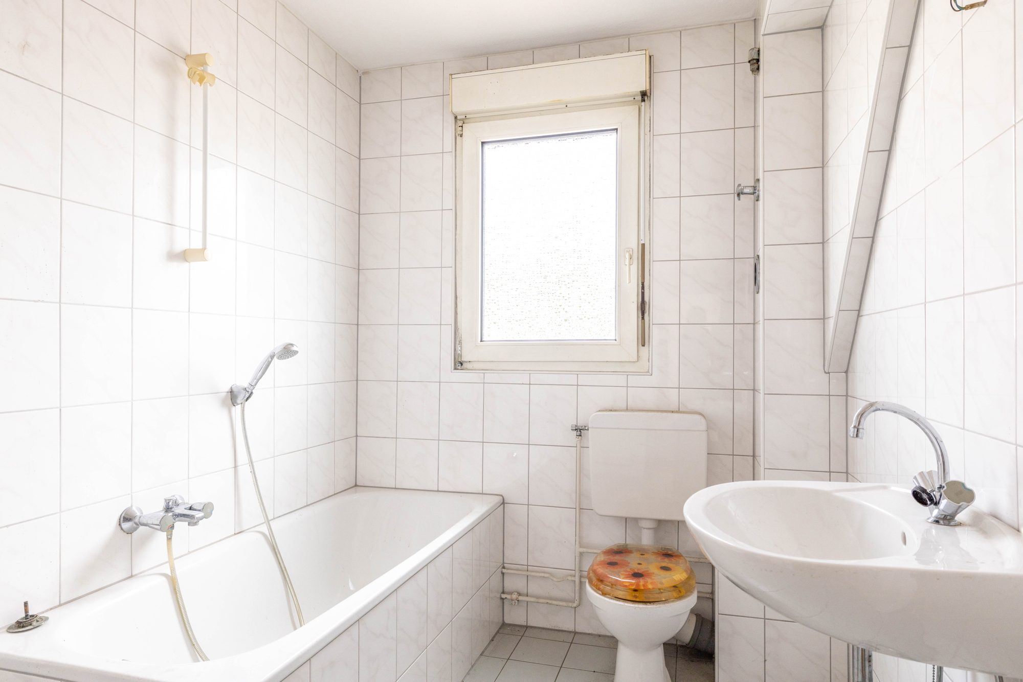 Immobilienangebot - Hanau - Alle - Hanau: Leerstehendes 4-Parteienhaus mit vorteilhaft geschnittenen 2-Zimmer-Wohnungen und Innenhof
