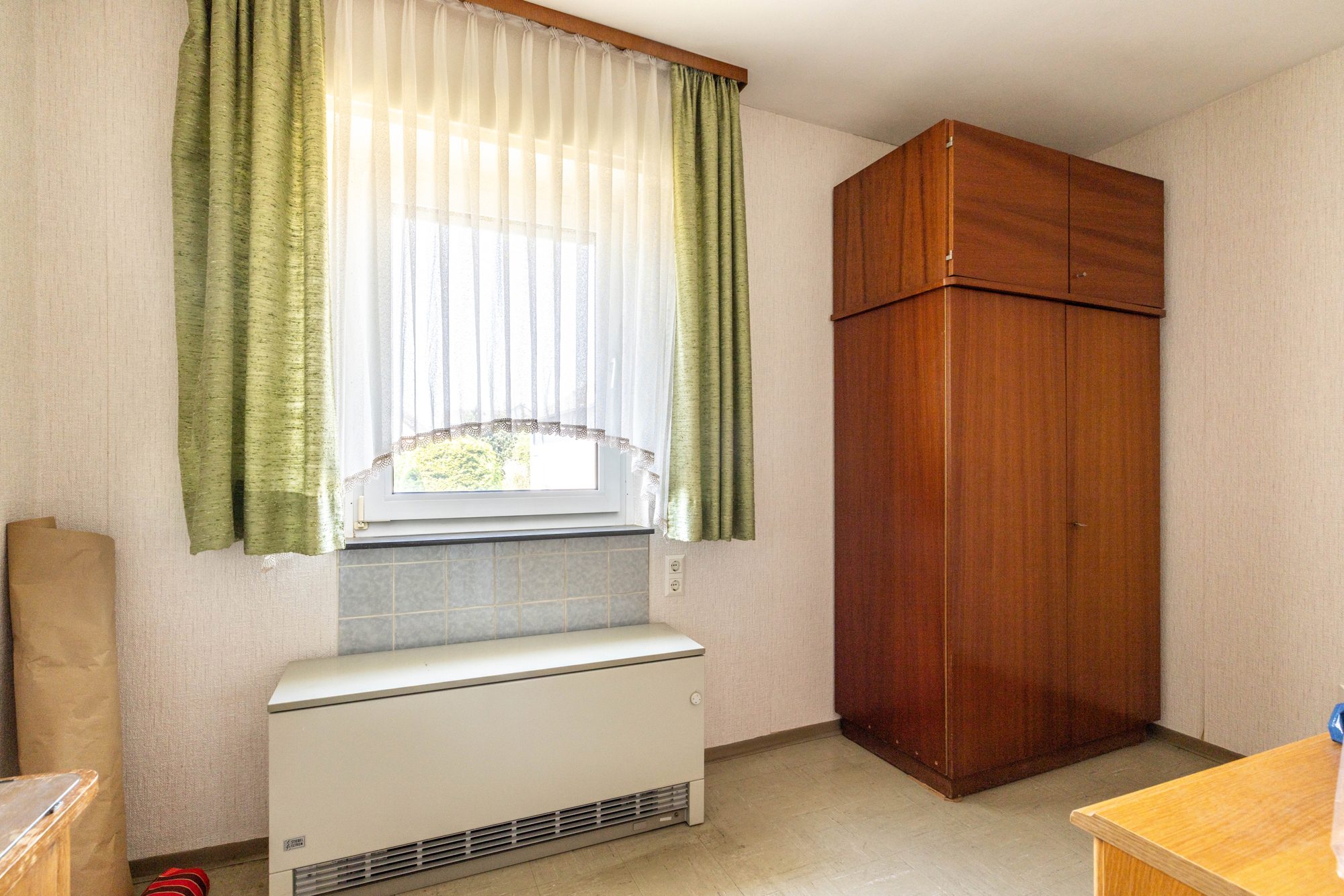 Immobilienangebot - Maintal - Alle - Maintal-Hochstadt: Modernisierungsbedürftiges Ein- / Zweifamilienhaus mit herrlichem Grundstück