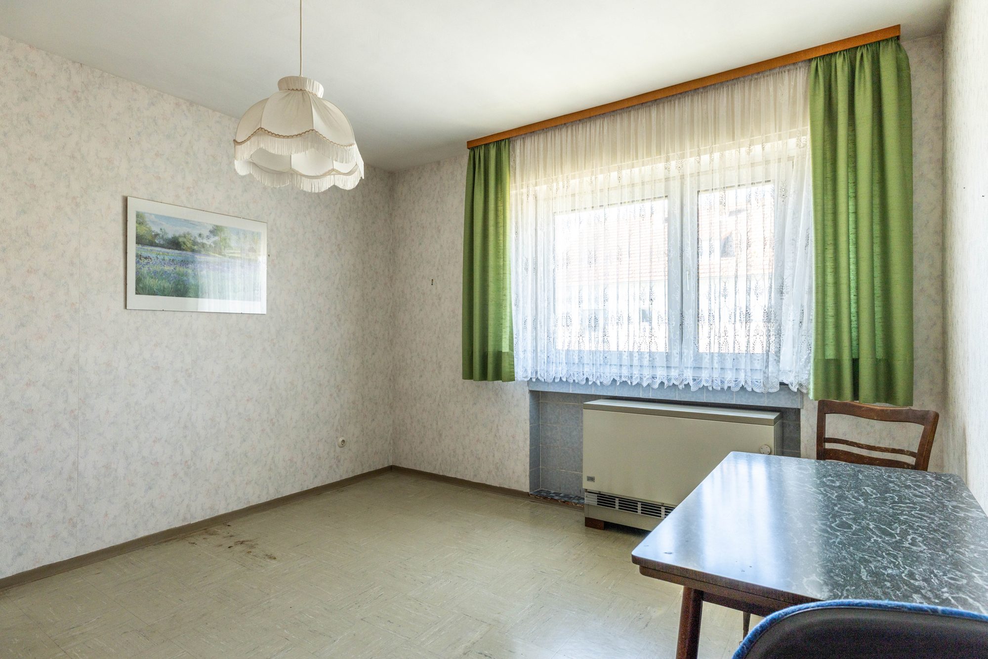 Immobilienangebot - Maintal - Alle - Maintal-Hochstadt: Modernisierungsbedürftiges Ein- / Zweifamilienhaus mit herrlichem Grundstück