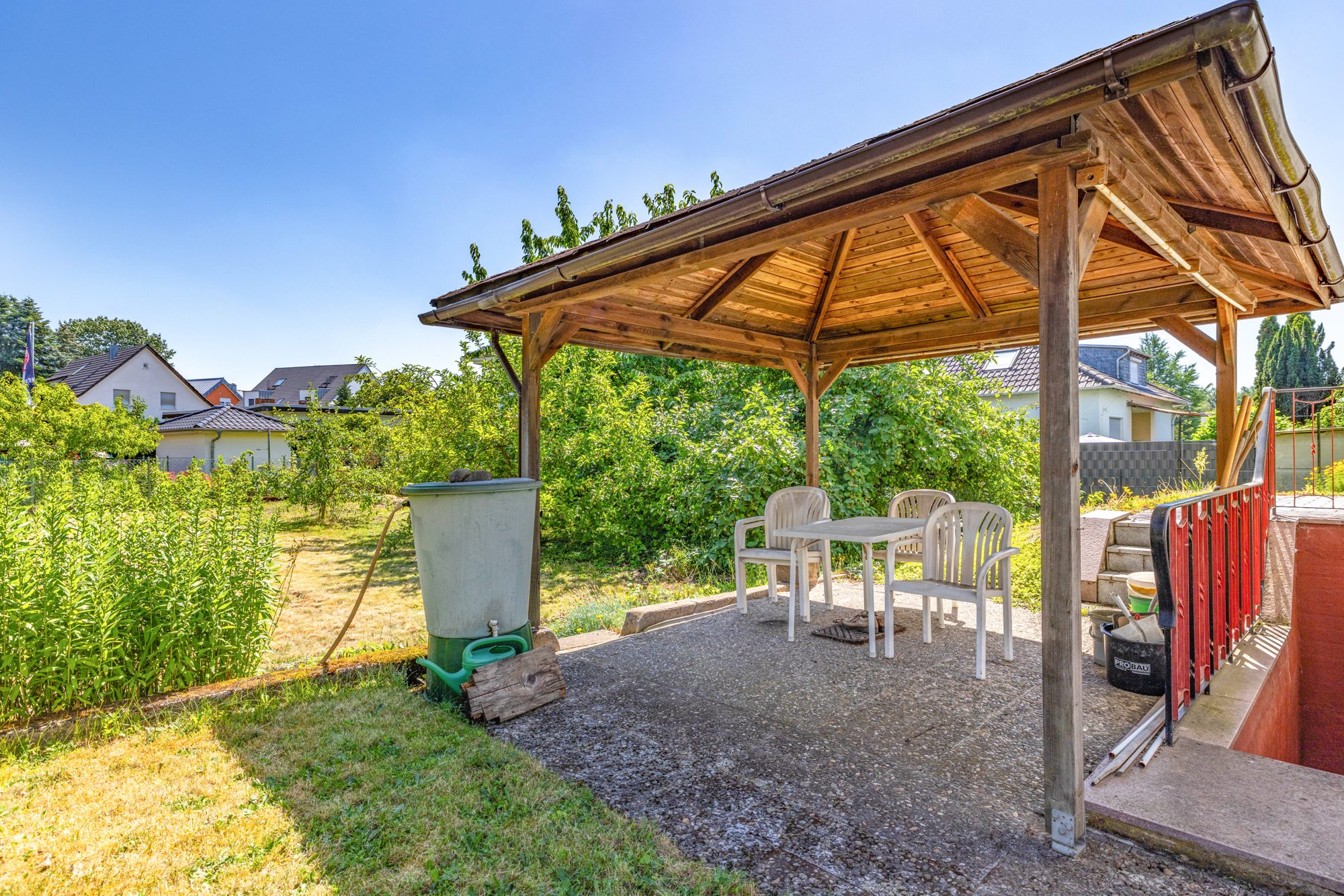 Immobilienangebot - Maintal - Alle - Maintal-Hochstadt: Modernisierungsbedürftiges Ein- / Zweifamilienhaus mit herrlichem Grundstück
