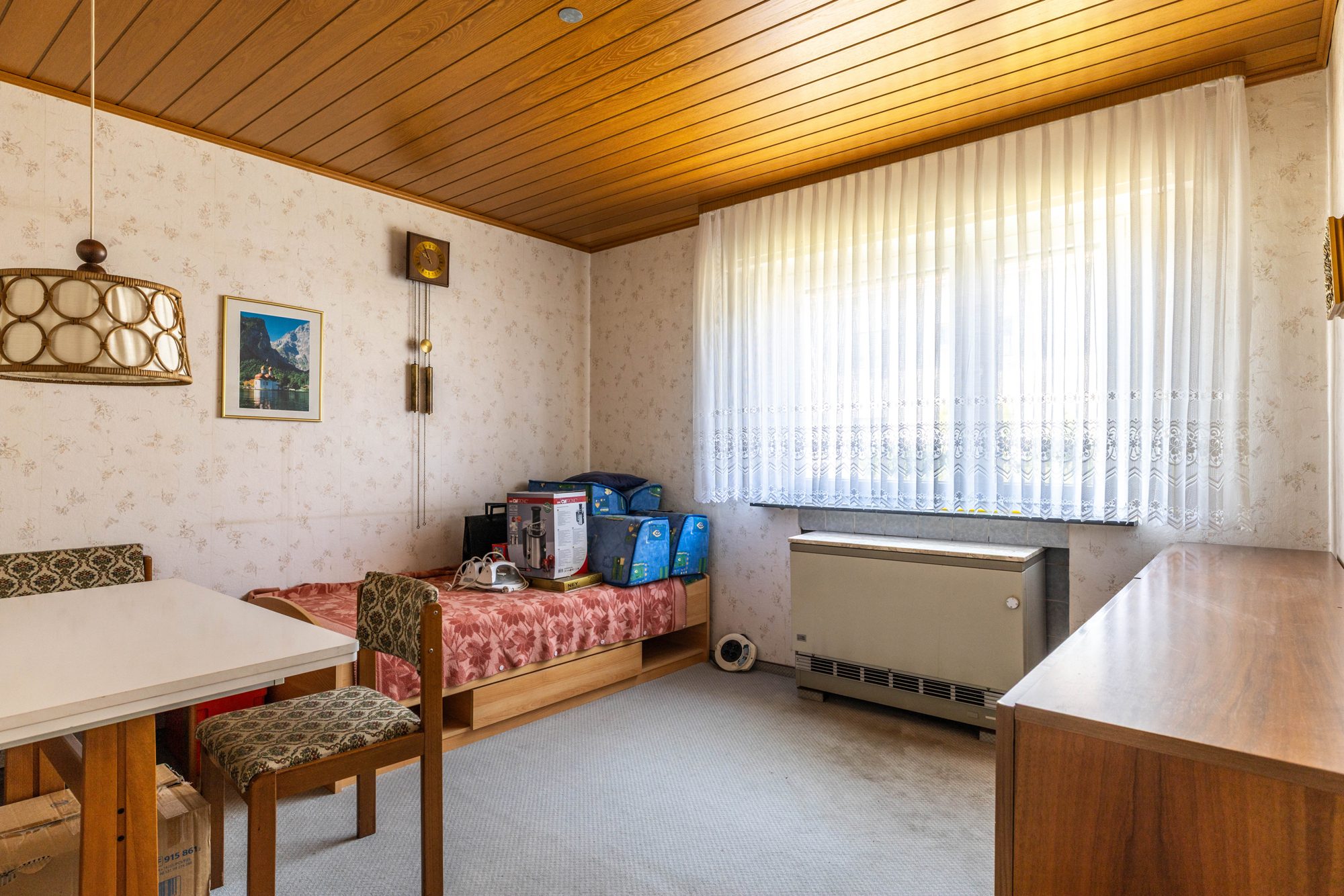 Immobilienangebot - Maintal - Alle - Maintal-Hochstadt: Modernisierungsbedürftiges Ein- / Zweifamilienhaus mit herrlichem Grundstück