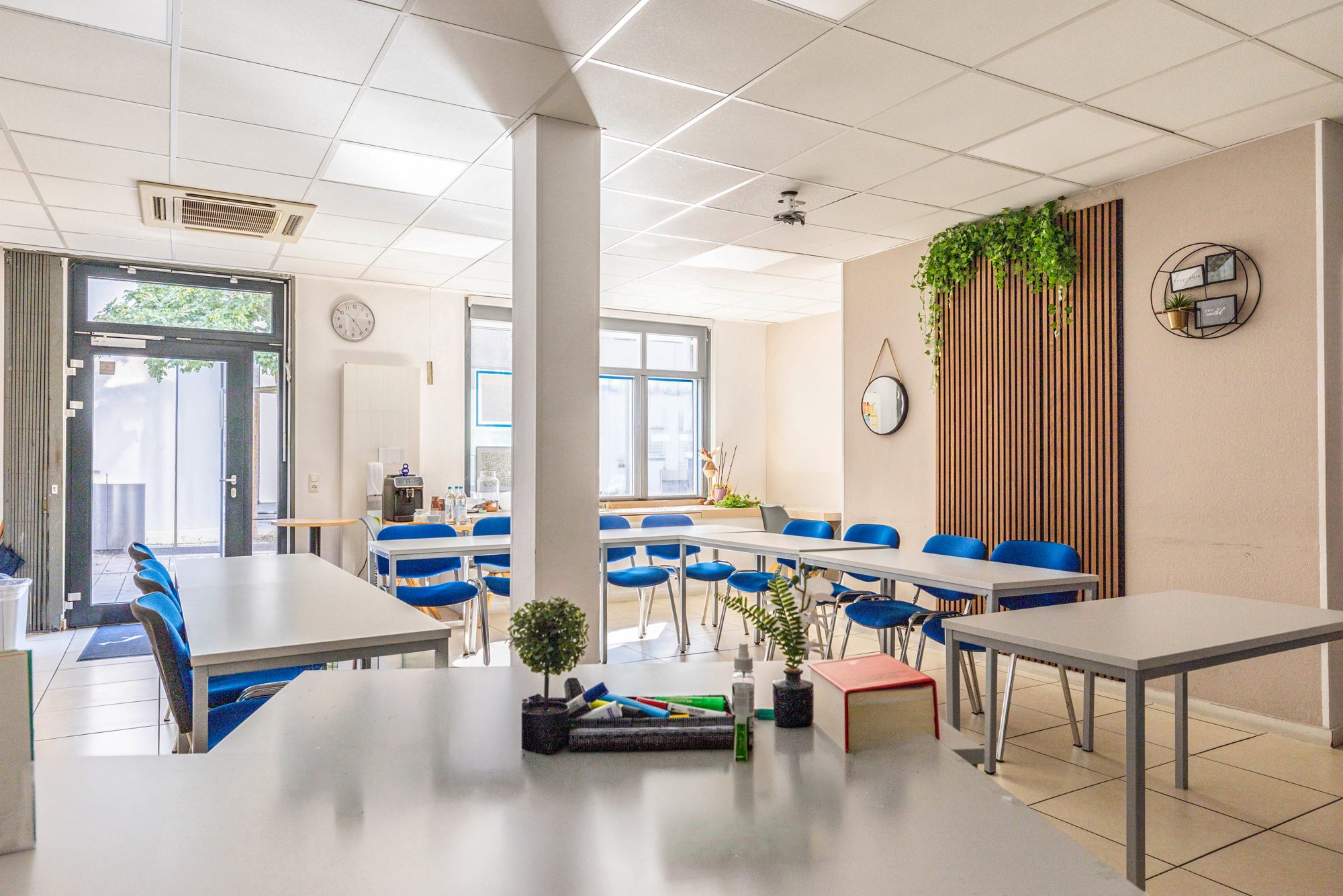 Immobilienangebot - Hanau - Alle - Hanau-Innenstadt: Attraktive Büro- / Praxis und Ladenfläche in stark frequentierter Lage