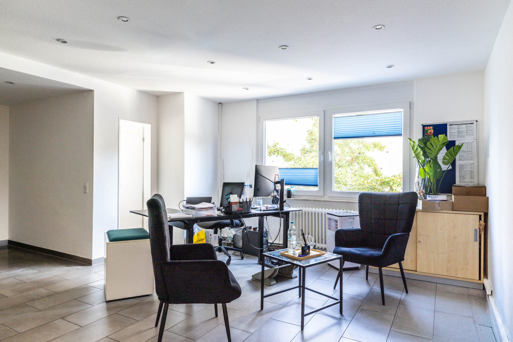 Immobilienangebot - Hanau - Alle - Hanau-Innenstadt: Attraktive Büro- / Praxis und Ladenfläche in stark frequentierter Lage