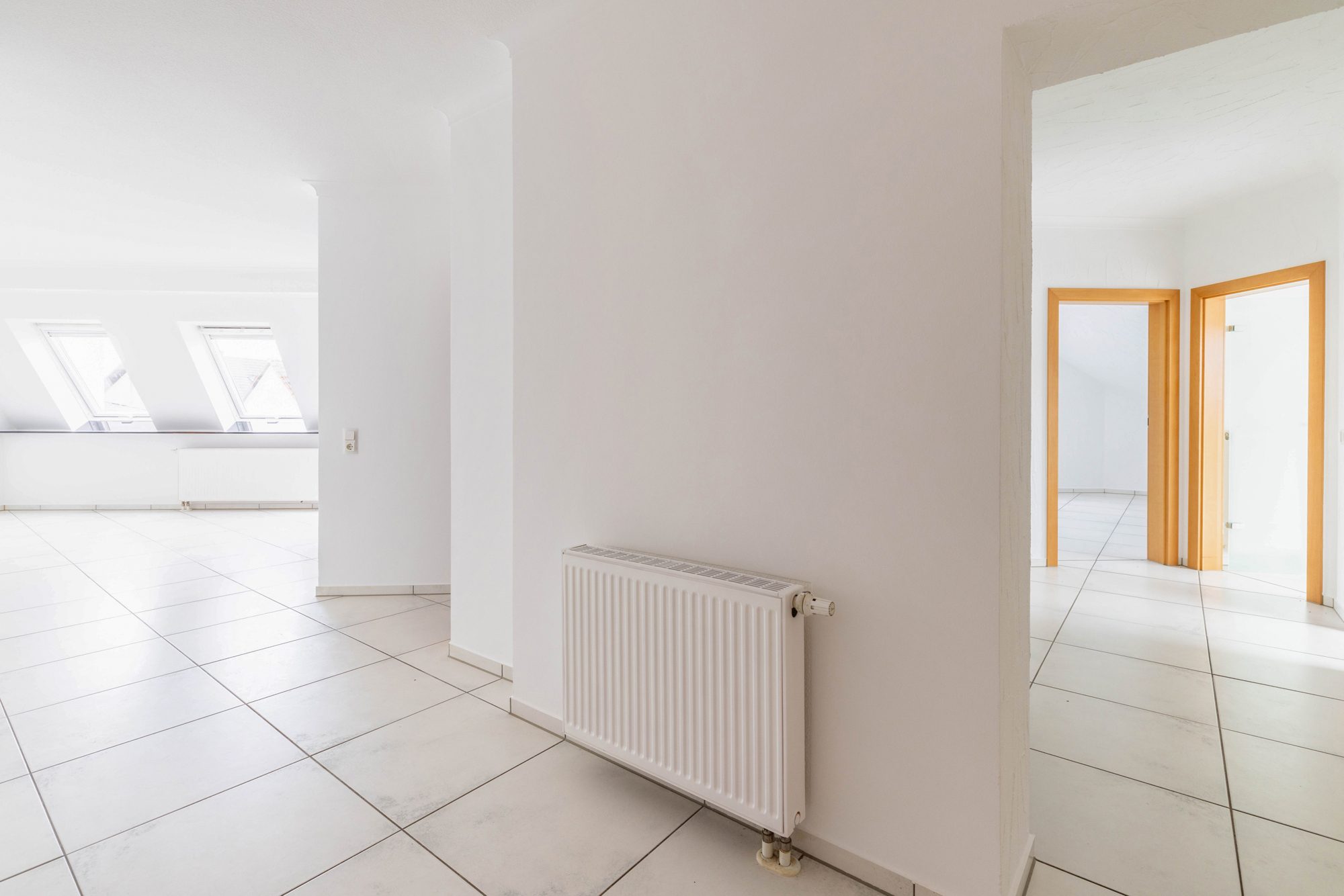 Immobilienangebot - Bruchköbel - Alle - Bruchköbel-Roßdorf: Schöne 3-Zimmer-Dachgeschoss-Wohnung mit herrlicher Dachterrasse in ruhiger Lage