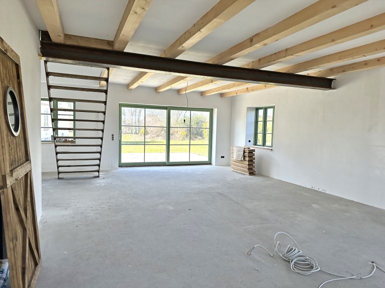 Immobilienangebot - Owschlag - Alle - Stilvoller Neubau unter Reet aus fachmännischer Hand: Ihr modernes Landhaus steht zum Einzug bereit!