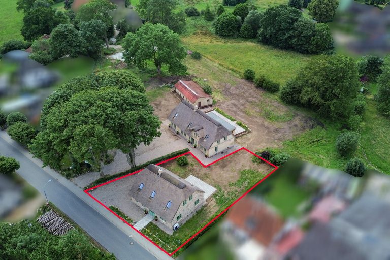 Immobilienangebot - Owschlag - Alle - Stilvoller Neubau unter Reet aus fachmännischer Hand: Ihr modernes Landhaus steht zum Einzug bereit!