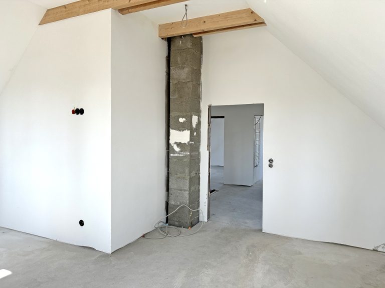 Immobilienangebot - Owschlag - Alle - Stilvoller Neubau unter Reet aus fachmännischer Hand: Ihr modernes Landhaus steht zum Einzug bereit!