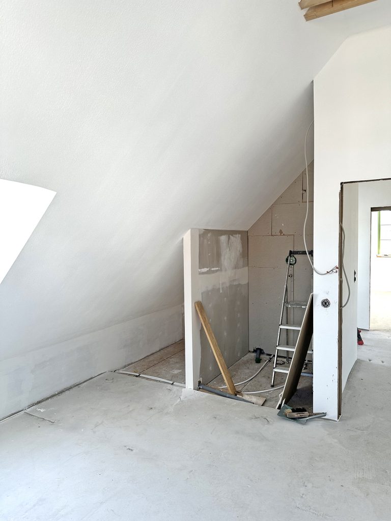 Immobilienangebot - Owschlag - Alle - Stilvoller Neubau unter Reet aus fachmännischer Hand: Ihr modernes Landhaus steht zum Einzug bereit!