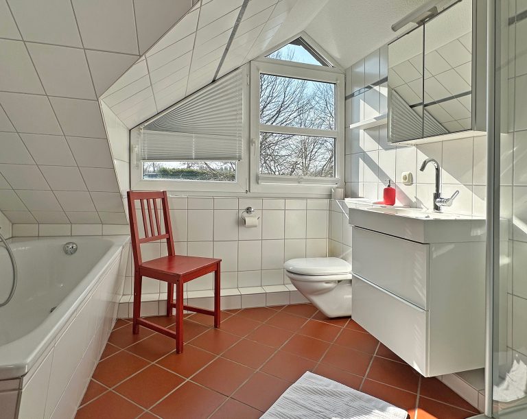 Immobilienangebot - Kosel - Alle - Große Panoramablick-Wohnung mit Seeblick zur Miete – möbliert und sofort bezugsfertig!
