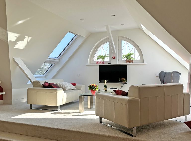 Immobilienangebot - Güby - Alle - 105 m²-Wohnung auf Reitanlage Hof Eckhorst – Ideal für Pferdeliebhaber und Internatsschüler