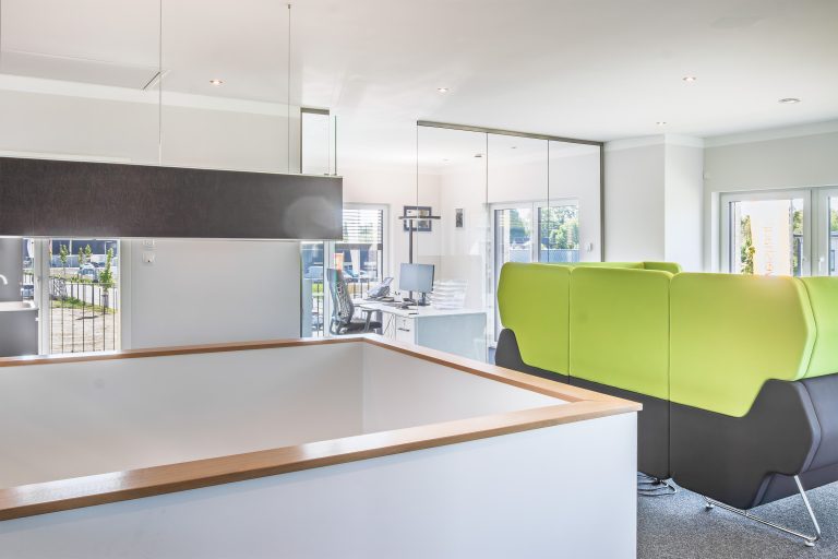 Immobilienangebot - Eckernförde - Alle - Zur Miete: Großzügiges und modernes Bürogebäude im Gewerbegebiet Grasholz in Eckernförde