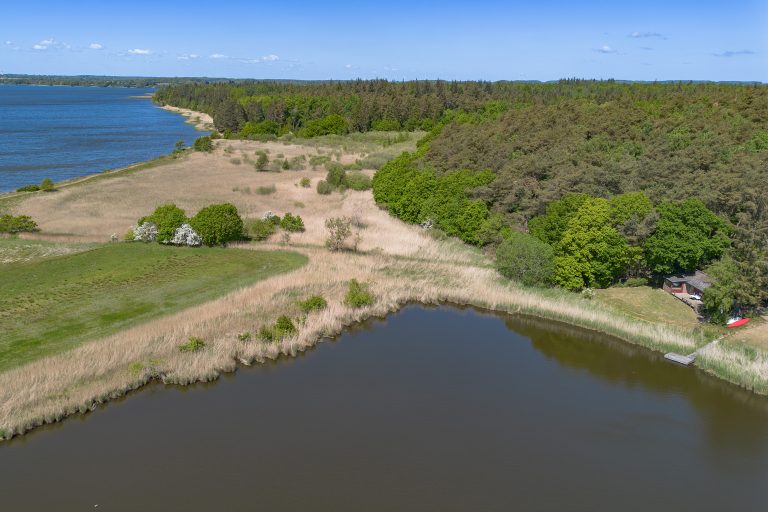 Immobilienangebot - Kosel - Alle - Kleines Haus, große Aussicht – Traumgrundstück an der Schlei!
