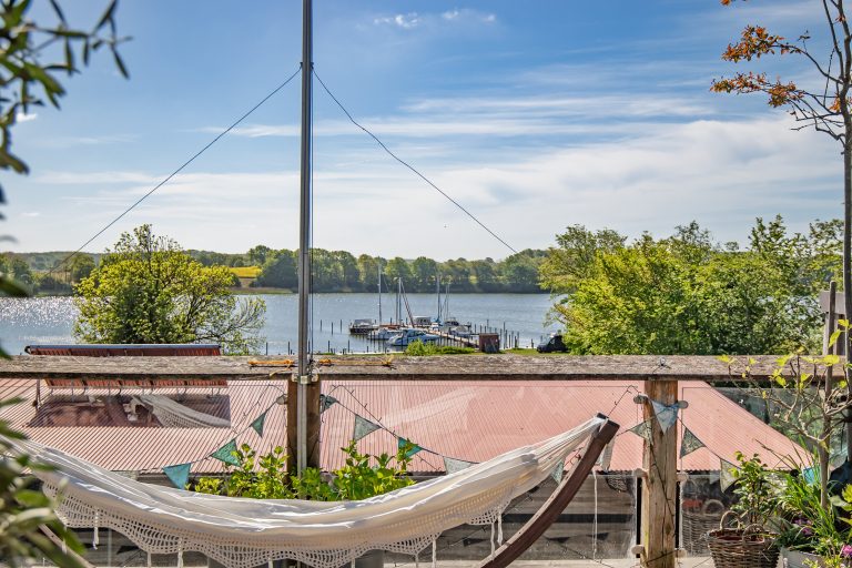 Immobilienangebot - Boren - Alle - Bullerbü an der Schlei… Ferienidyll mit drei Wohneinheiten als Kapitalanlage oder privat