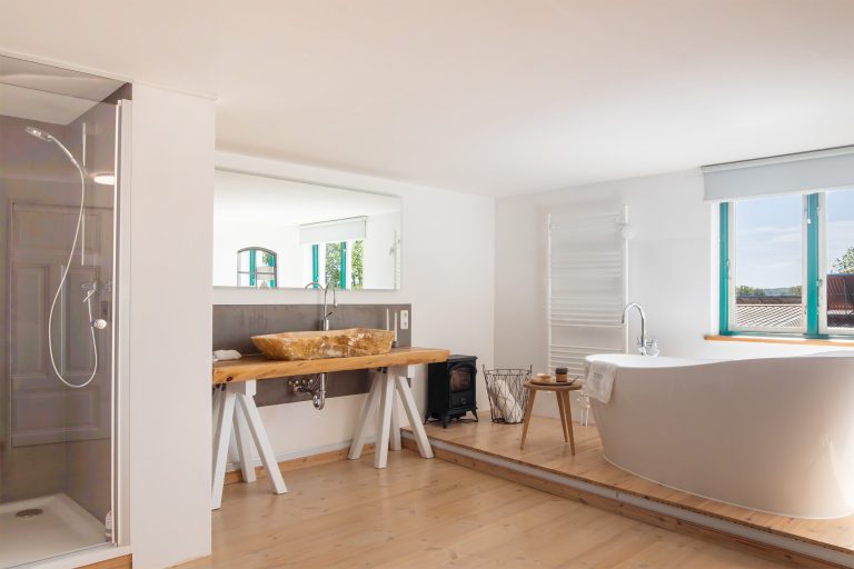 Immobilienangebot - Boren - Alle - Bullerbü an der Schlei… Ferienidyll mit drei Wohneinheiten als Kapitalanlage oder privat