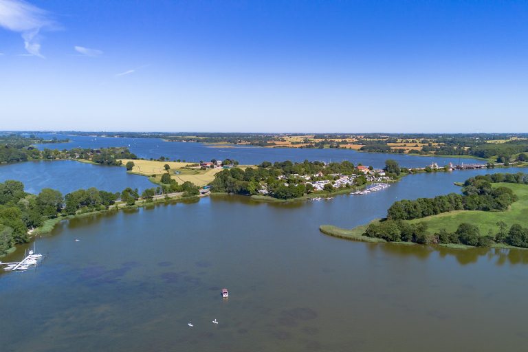 Immobilienangebot - Boren - Alle - Bullerbü an der Schlei… Ferienidyll mit drei Wohneinheiten als Kapitalanlage oder privat