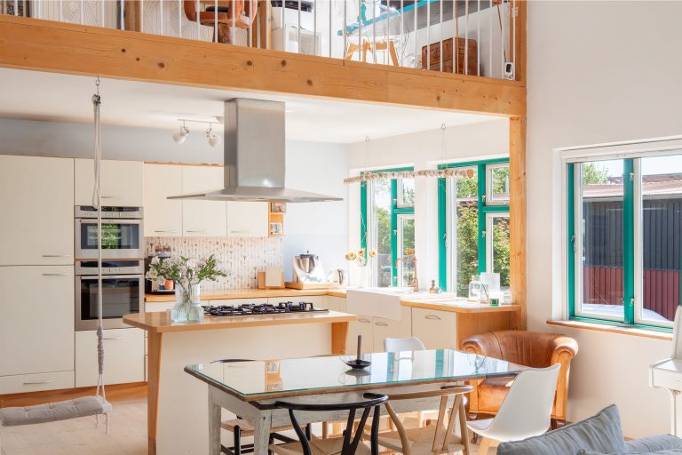 Immobilienangebot - Boren - Alle - Bullerbü an der Schlei… Ferienidyll mit drei Wohneinheiten als Kapitalanlage oder privat