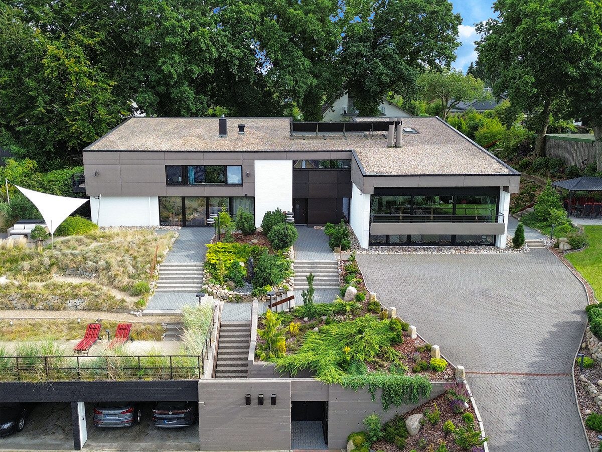 Immobilienangebot - Fahrdorf - Alle - Stilvolle und luxuriöse Schleiblick-Villa in Bauhaus-Ästhetik