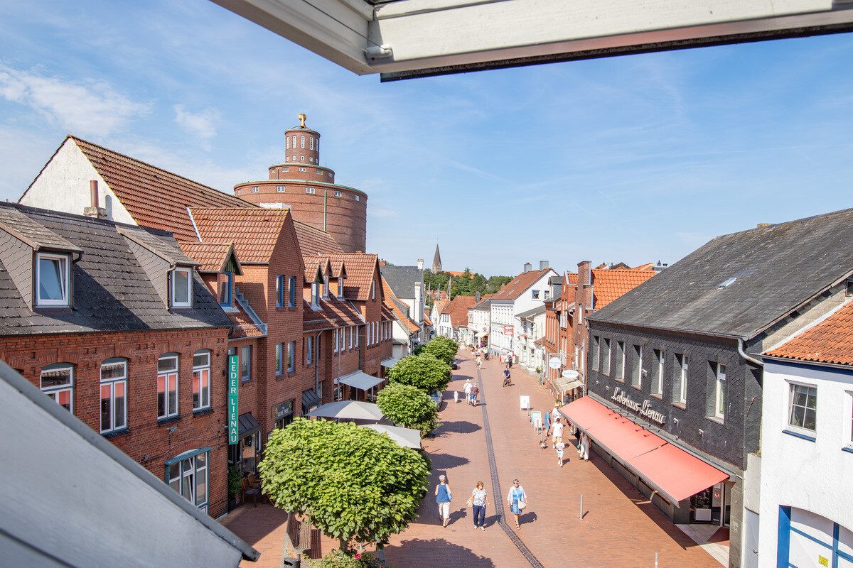 Immobilienangebot - Eckernförde - Alle - Ihr Wohntraum unterm Himmel – Dachgeschosswohnung  mit Gestaltungspotenzial
