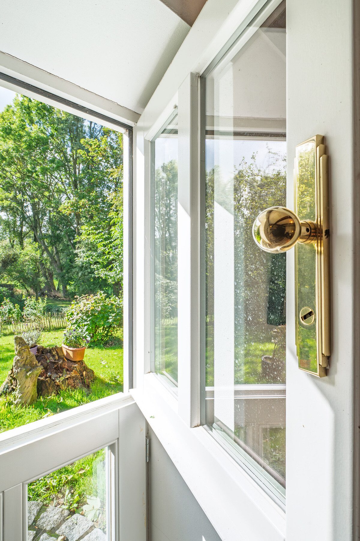 Immobilienangebot - Uelvesbüll - Alle - Landhausidylle unter Reet - Wohnen, wo Ruhe zuhause ist