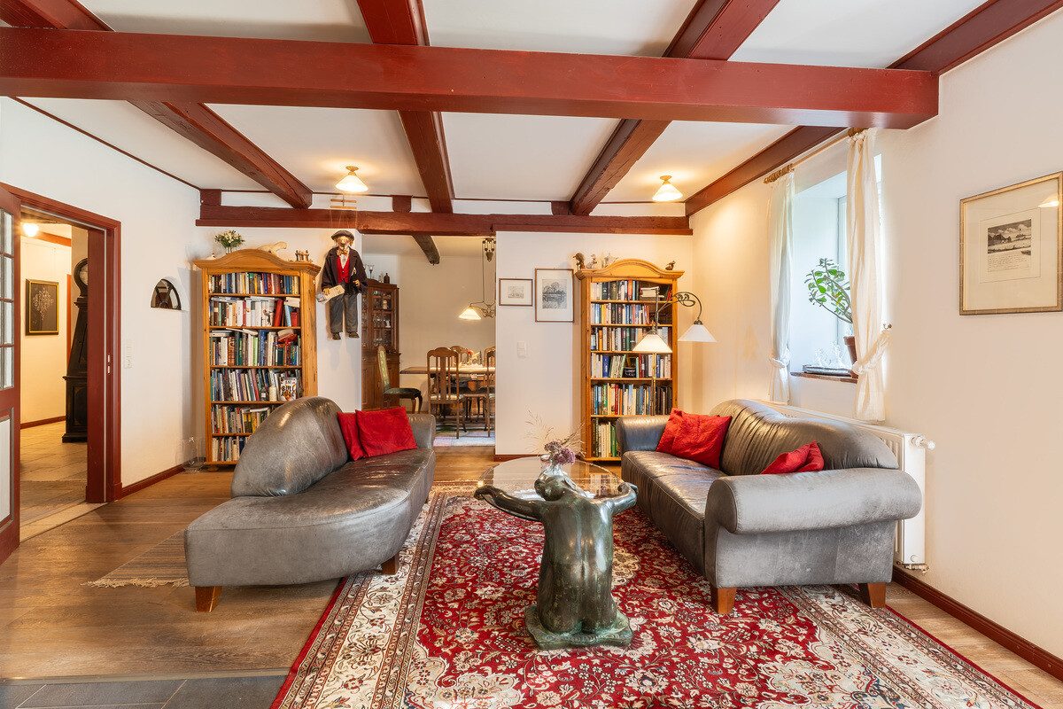 Immobilienangebot - Uelvesbüll - Alle - Landhausidylle unter Reet - Wohnen, wo Ruhe zuhause ist