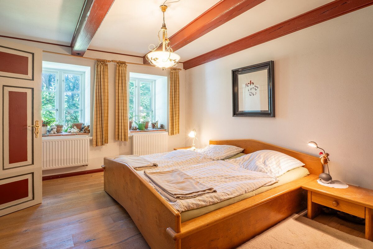 Immobilienangebot - Uelvesbüll - Alle - Landhausidylle unter Reet - Wohnen, wo Ruhe zuhause ist