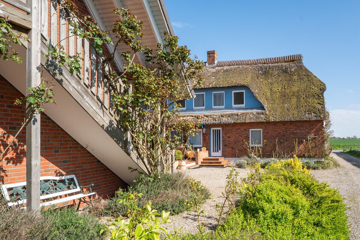 Immobilienangebot - Gelting - Alle - Drei Häuser – vielseitig nutzbar, in idyllischer Lage nahe der Ostsee!