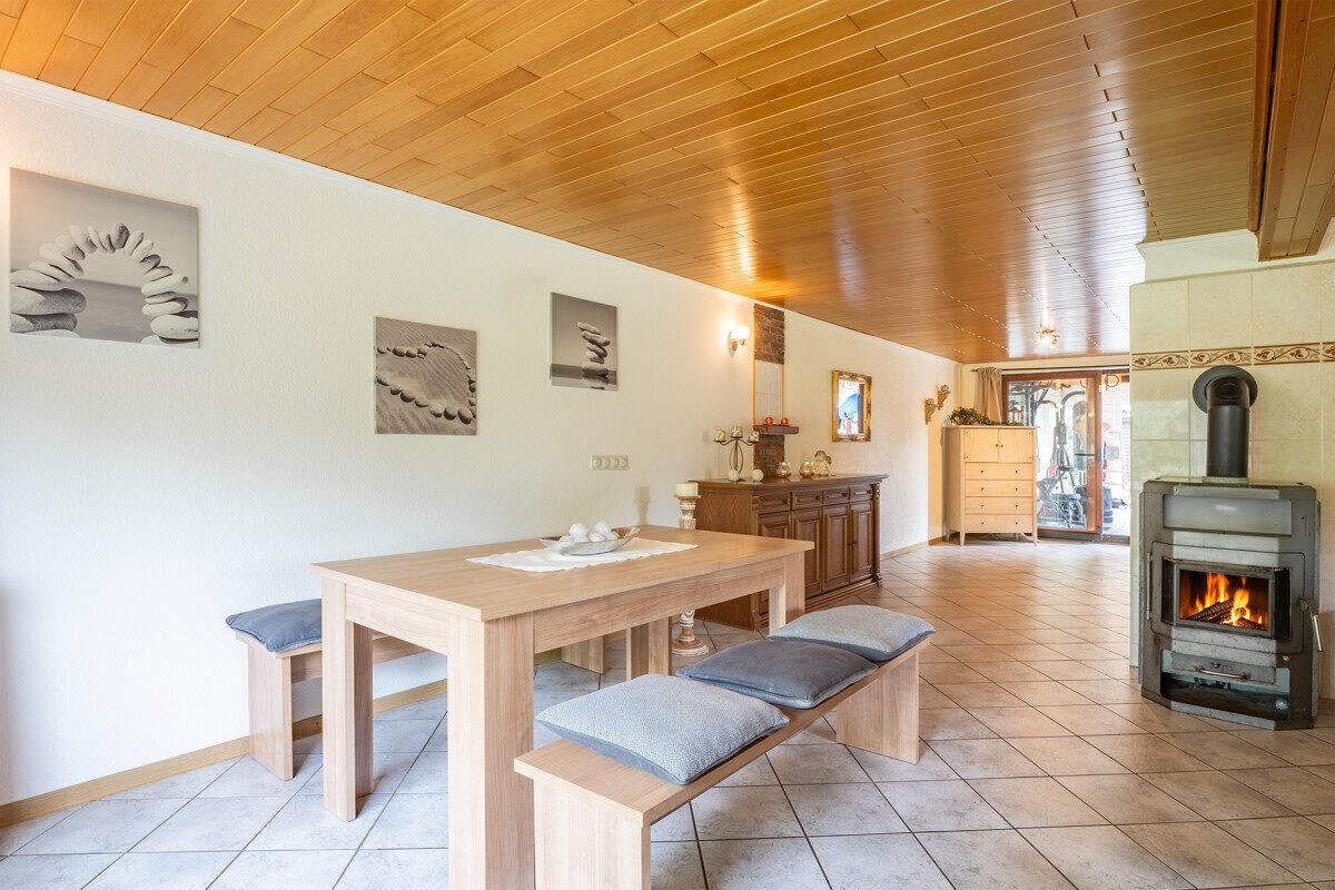 Immobilienangebot - Groß Rheide - Alle - Großzügiges Einfamilienhaus in idyllischer Feldrandlage