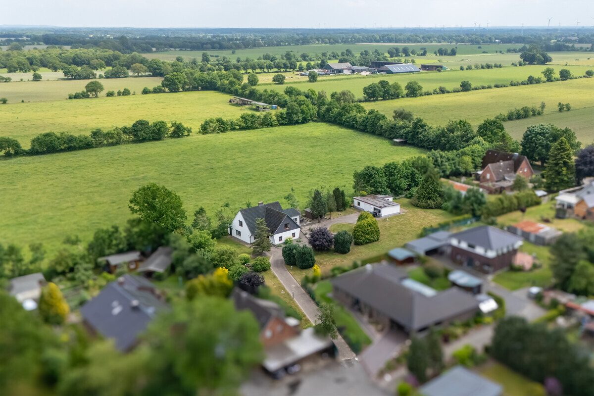 Immobilienangebot - Groß Rheide - Alle - Großzügiges Einfamilienhaus in idyllischer Feldrandlage