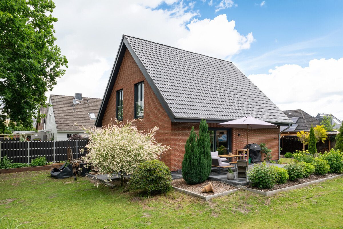 Immobilienangebot - Hohn - Alle - Modernes Familienglück auf großzügigem Naturgrundstück