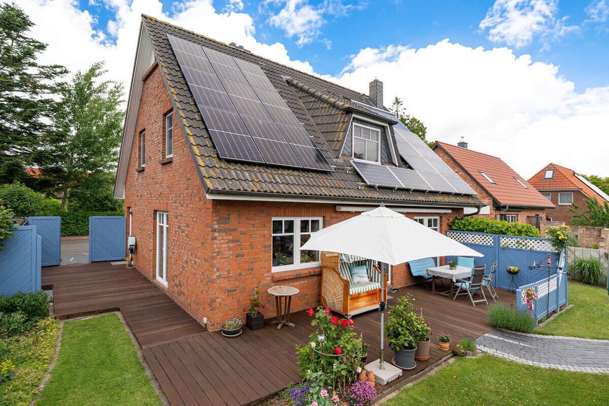 Immobilienangebot - Schönberg (Holstein) / Kalifornien - Alle - Wohntraum nahe der Ostsee: Modernes Massivhaus mit Sauna und Kamin in Schönberg