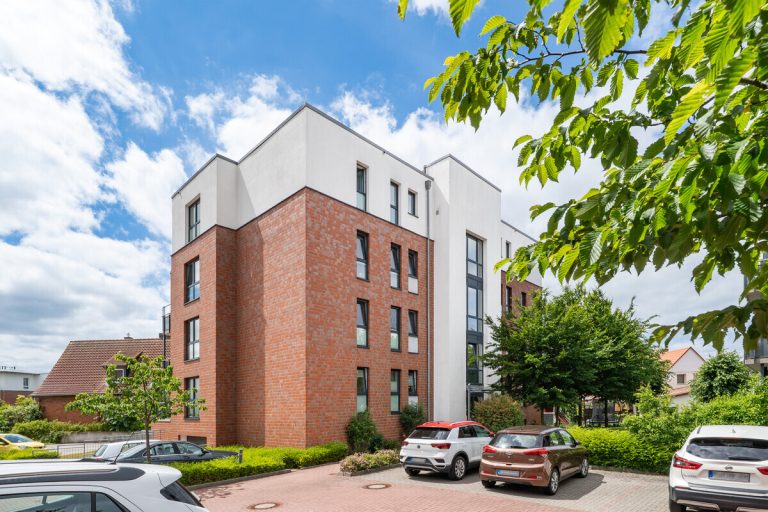 Immobilienangebot - Schönberg - Alle - Penthouse-Juwel mit Dachterrasse und Wallbox in Bestlage!