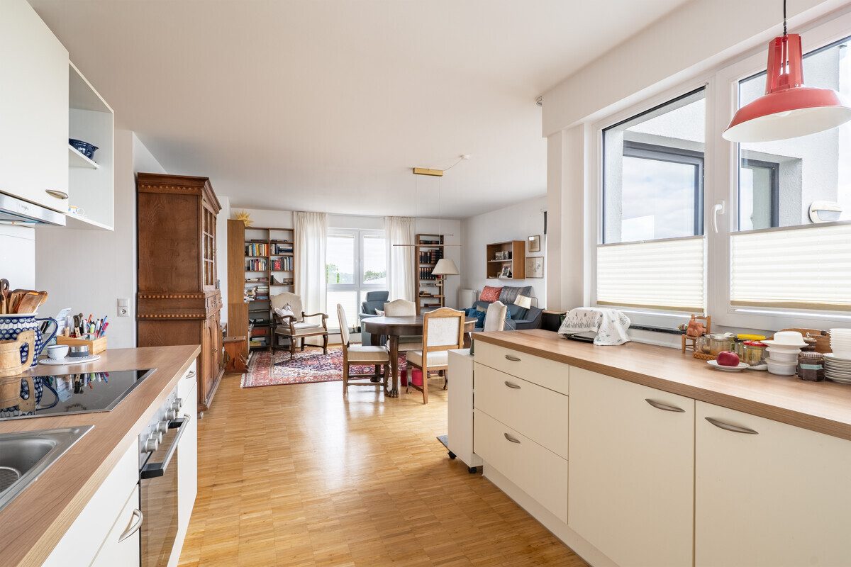 Immobilienangebot - Schönberg - Alle - Penthouse-Juwel mit Dachterrasse und Wallbox in Bestlage!