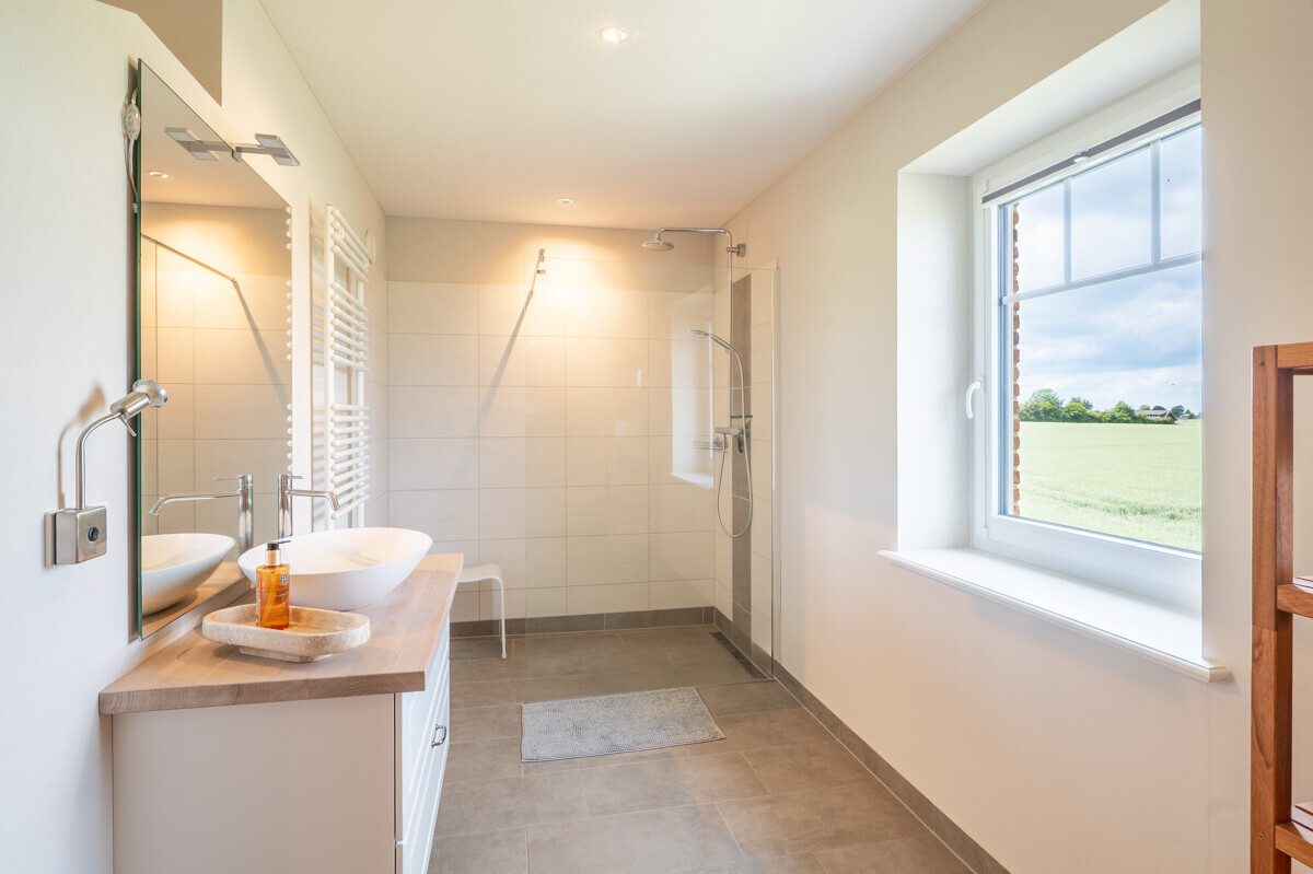 Immobilienangebot - Gelting - Alle - Neuwertige und energieeffiziente DHH fußläufig zur Ostsee