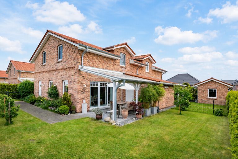 Immobilienangebot - Gelting - Alle - Neuwertige und energieeffiziente DHH fußläufig zur Ostsee