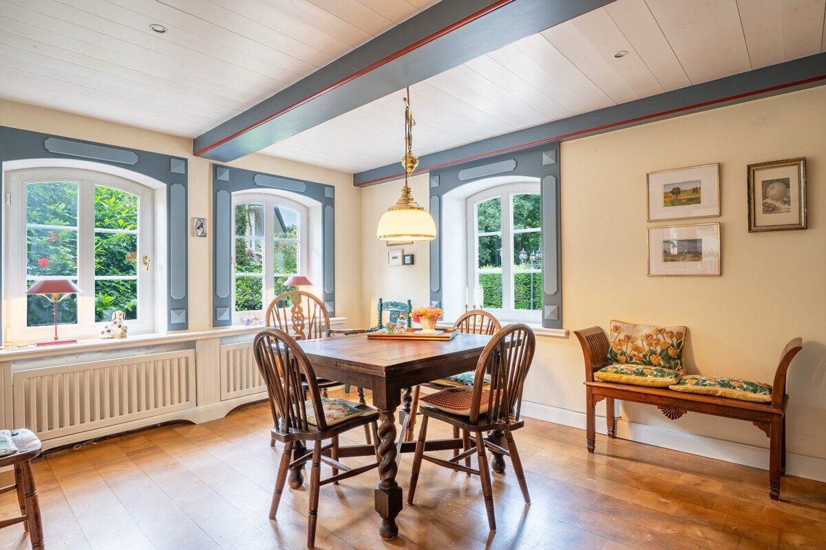 Immobilienangebot - Niebüll - Alle - Wohnen unter Reet - zeitlose Eleganz mit nordischem Charme
