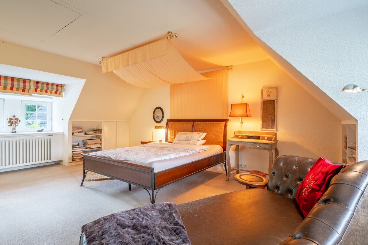 Immobilienangebot - Niebüll - Alle - Wohnen unter Reet - zeitlose Eleganz mit nordischem Charme